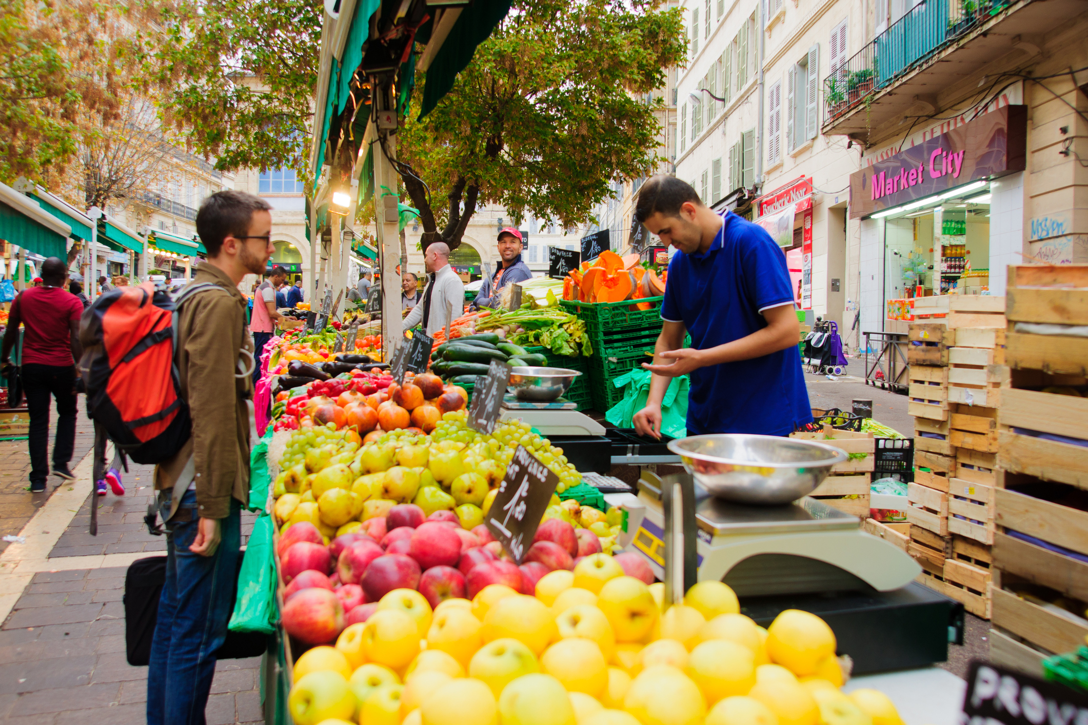 marché des capucins marseille